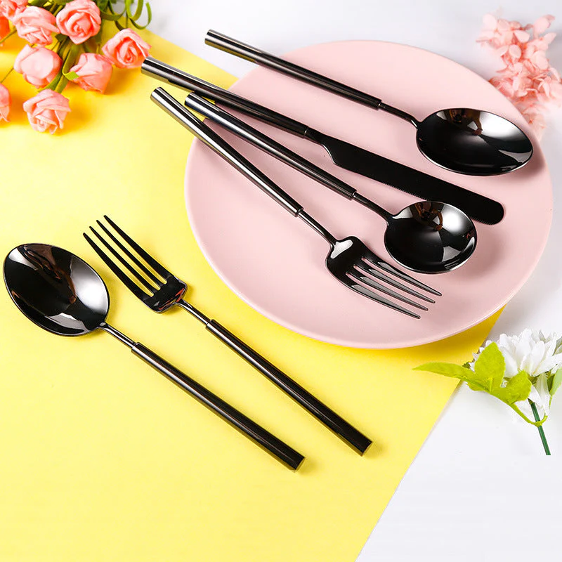 Barton Luxury Gold Cutlery Set | 3CARATS - Image 8